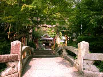 Nyakuoji Shrine