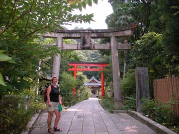 Entrance to the Otoyo-jinja shrine