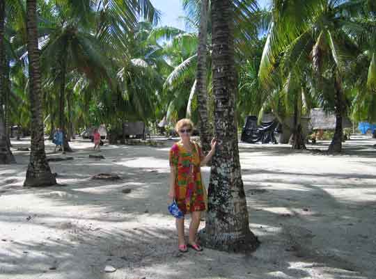 Mom by palm tree