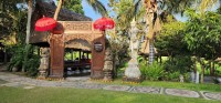 Restaurant Entrance