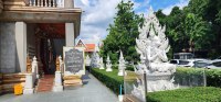 Wat Sutthiwararam grounds and sculptures