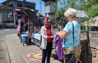 Nan with Vendor