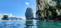 Pillar and Numerous Boats
